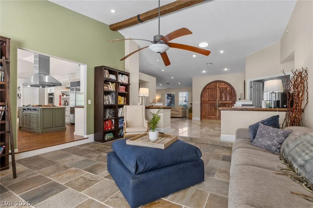 2222 Versailles, Henderson, NV 89074