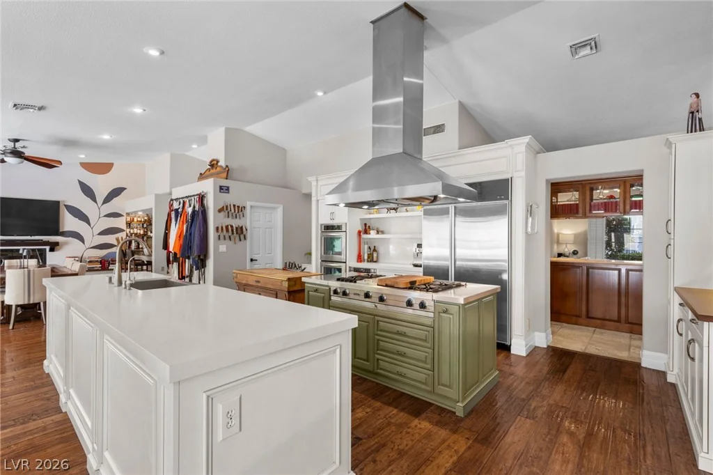 2222 Versailles, Henderson, NV 89074