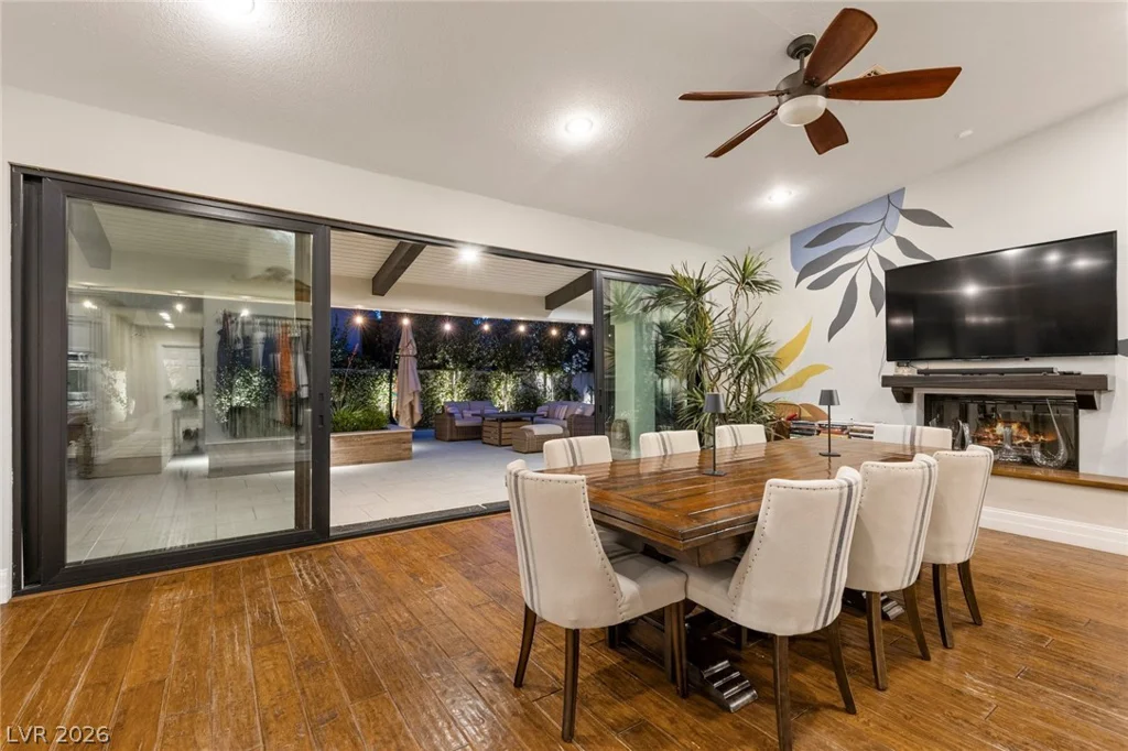 2222 Versailles, Henderson, NV 89074