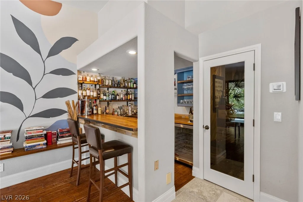 2222 Versailles, Henderson, NV 89074