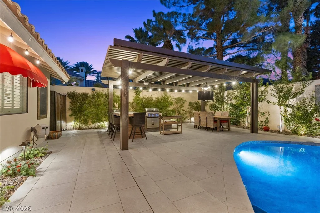 2222 Versailles, Henderson, NV 89074