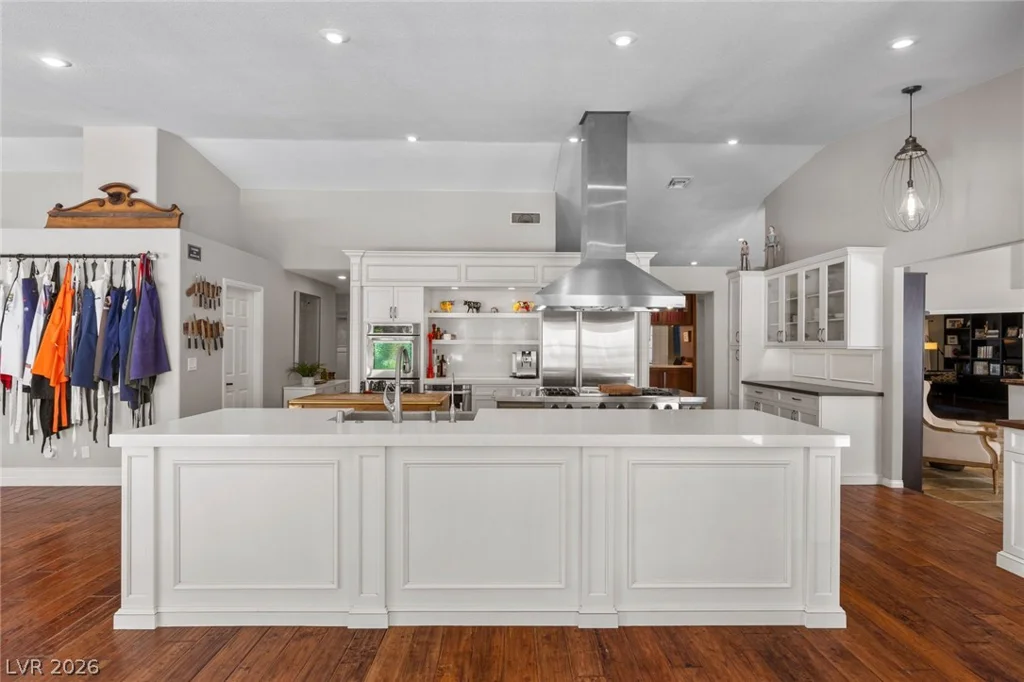 2222 Versailles, Henderson, NV 89074