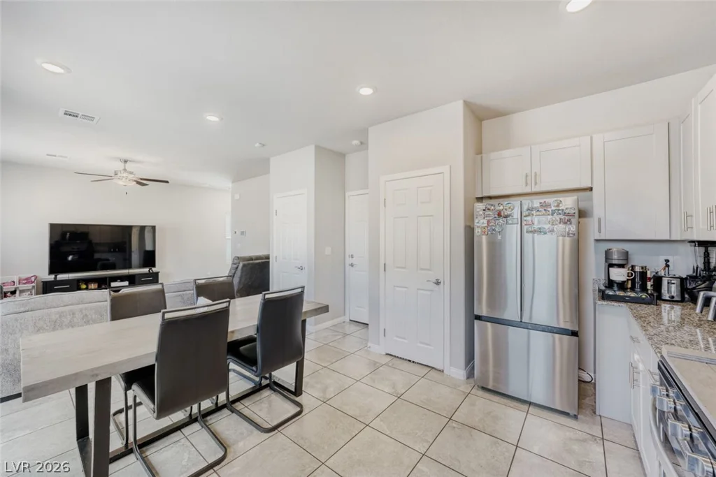 7236 Glimmer Point, North Las Vegas, NV 89084