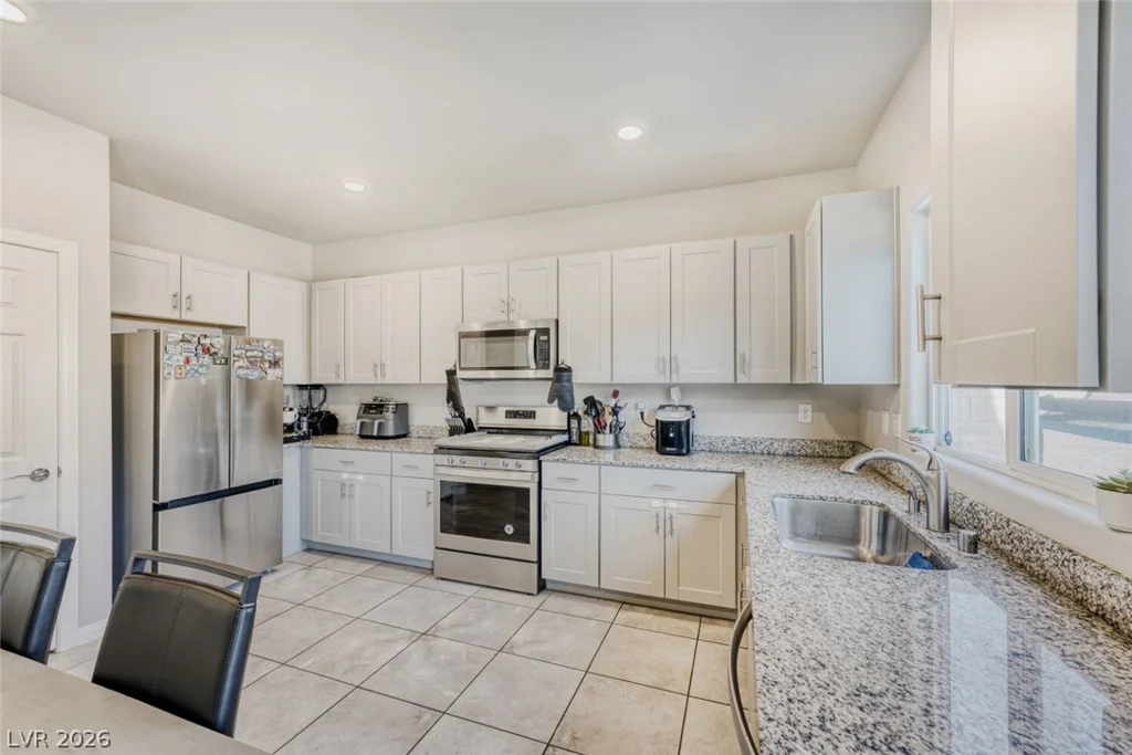7236 Glimmer Point, North Las Vegas, NV 89084
