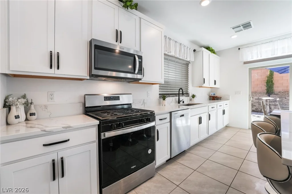 10395 Joaquin Fire, Las Vegas, NV 89141