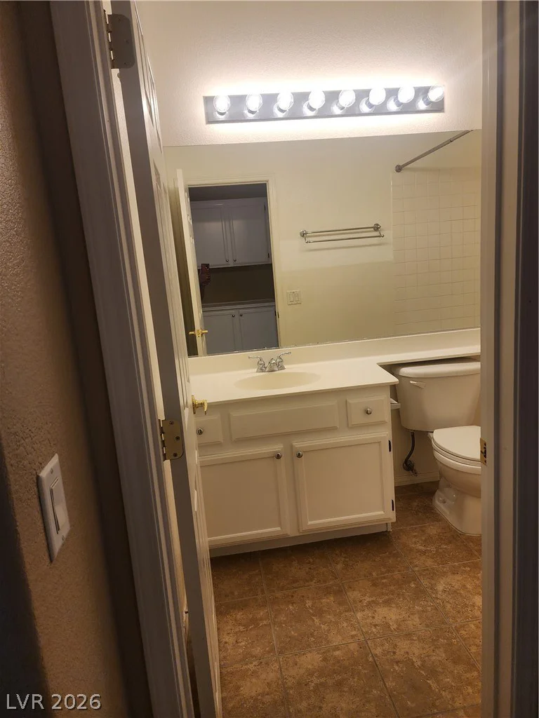 3812 Ormond Beach, Las Vegas, NV 89129