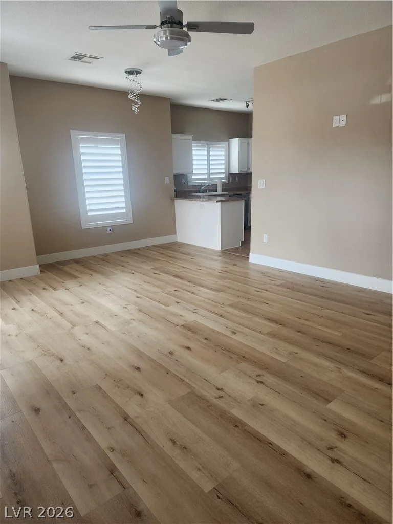 3812 Ormond Beach, Las Vegas, NV 89129