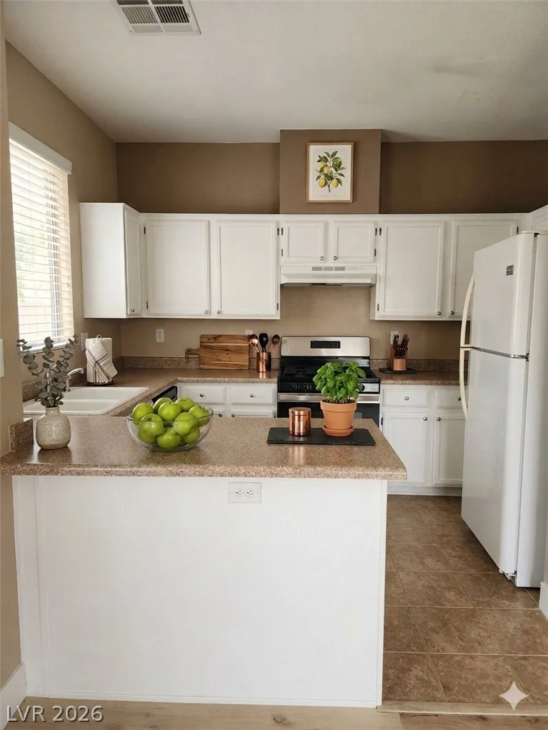 3812 Ormond Beach, Las Vegas, NV 89129