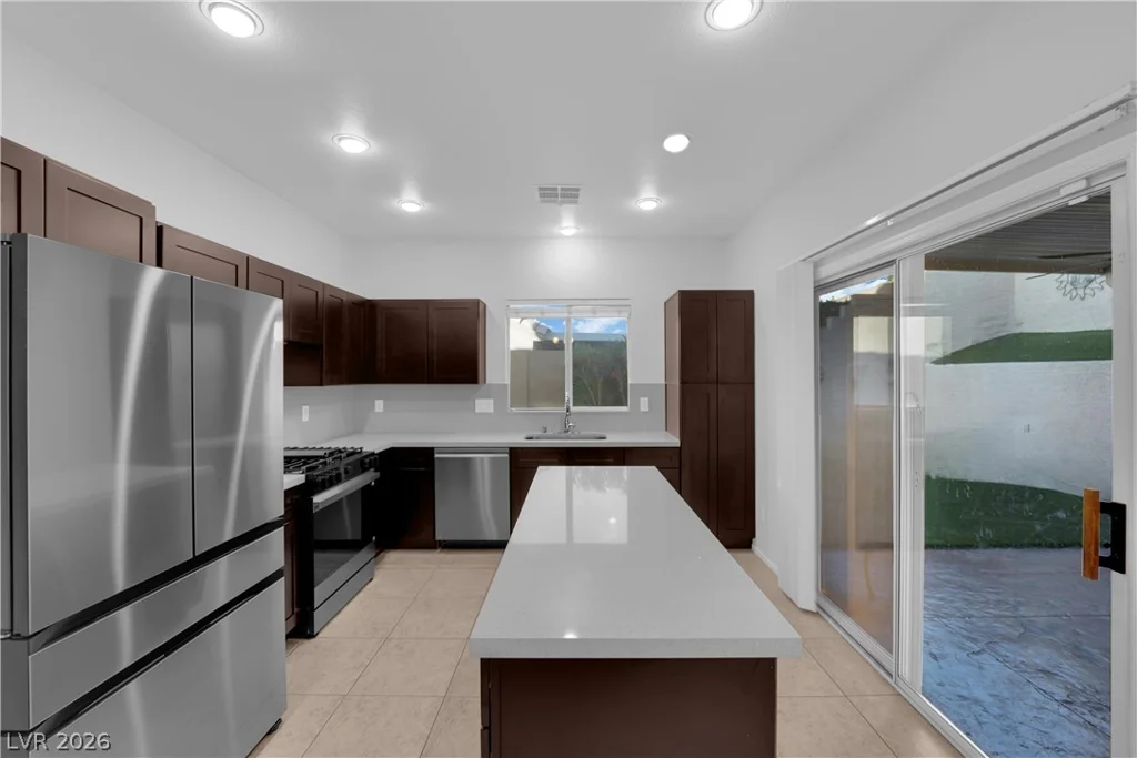 2747 Canarsy, Henderson, NV 89052