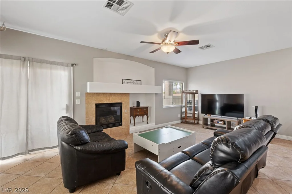 9068 Bushy Tail, Las Vegas, NV 89149