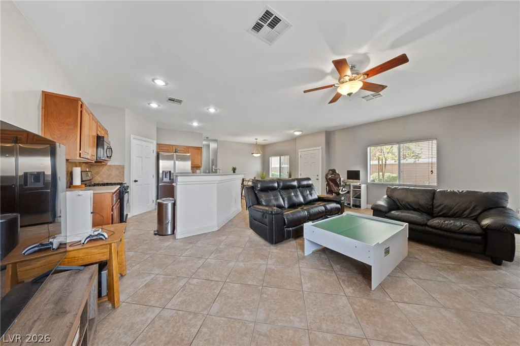 9068 Bushy Tail, Las Vegas, NV 89149