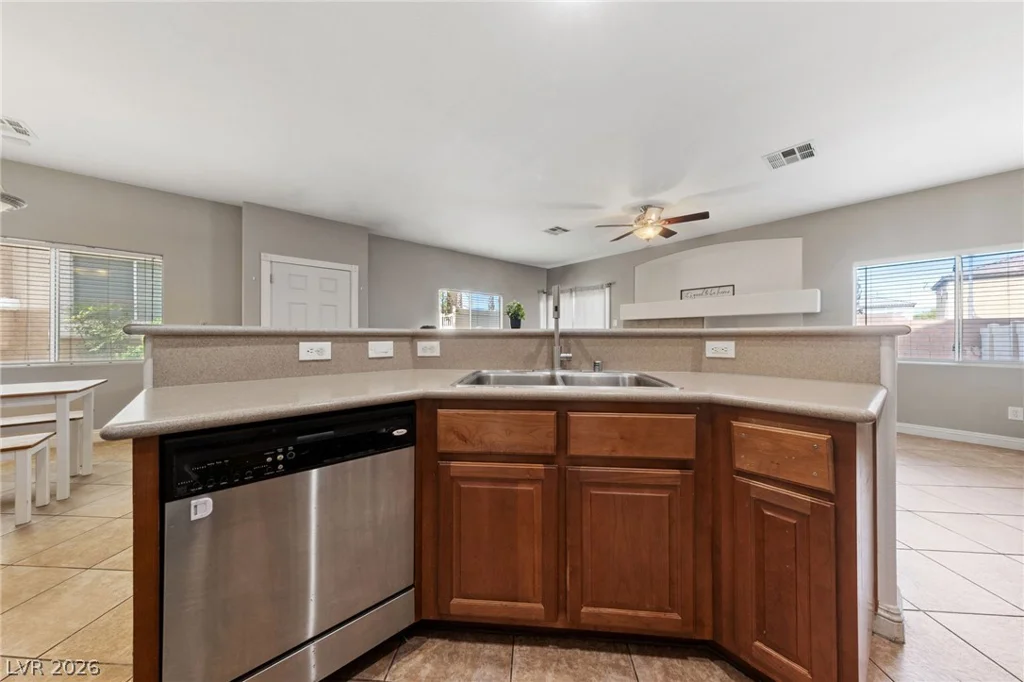 9068 Bushy Tail, Las Vegas, NV 89149