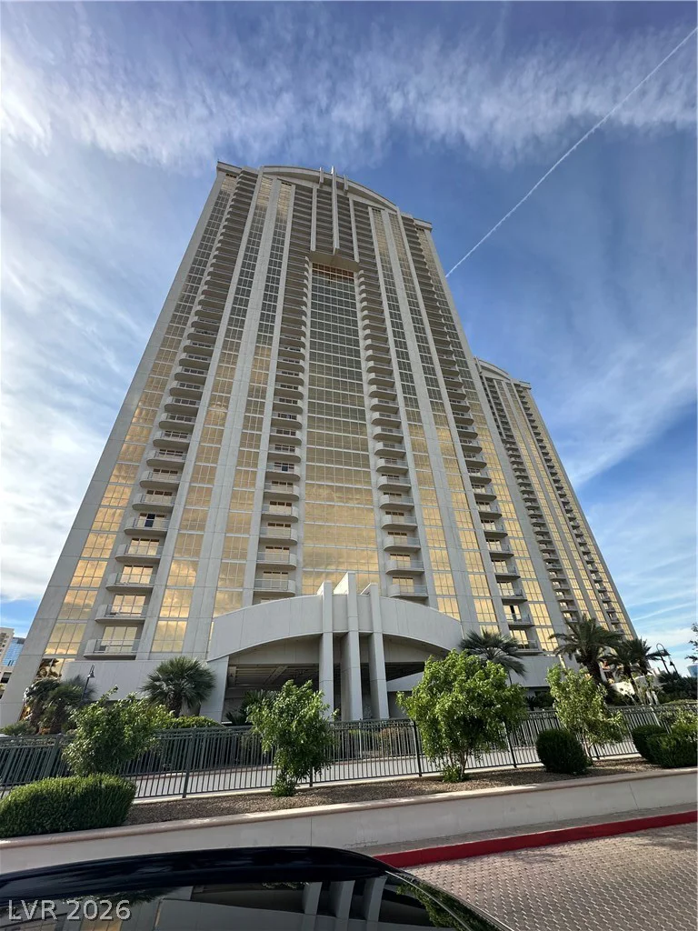 145 Harmon, Las Vegas, NV 89109