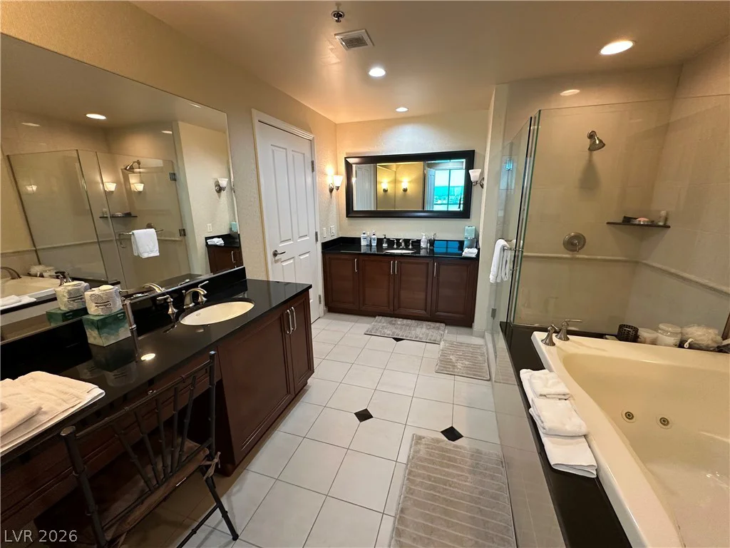 145 Harmon, Las Vegas, NV 89109