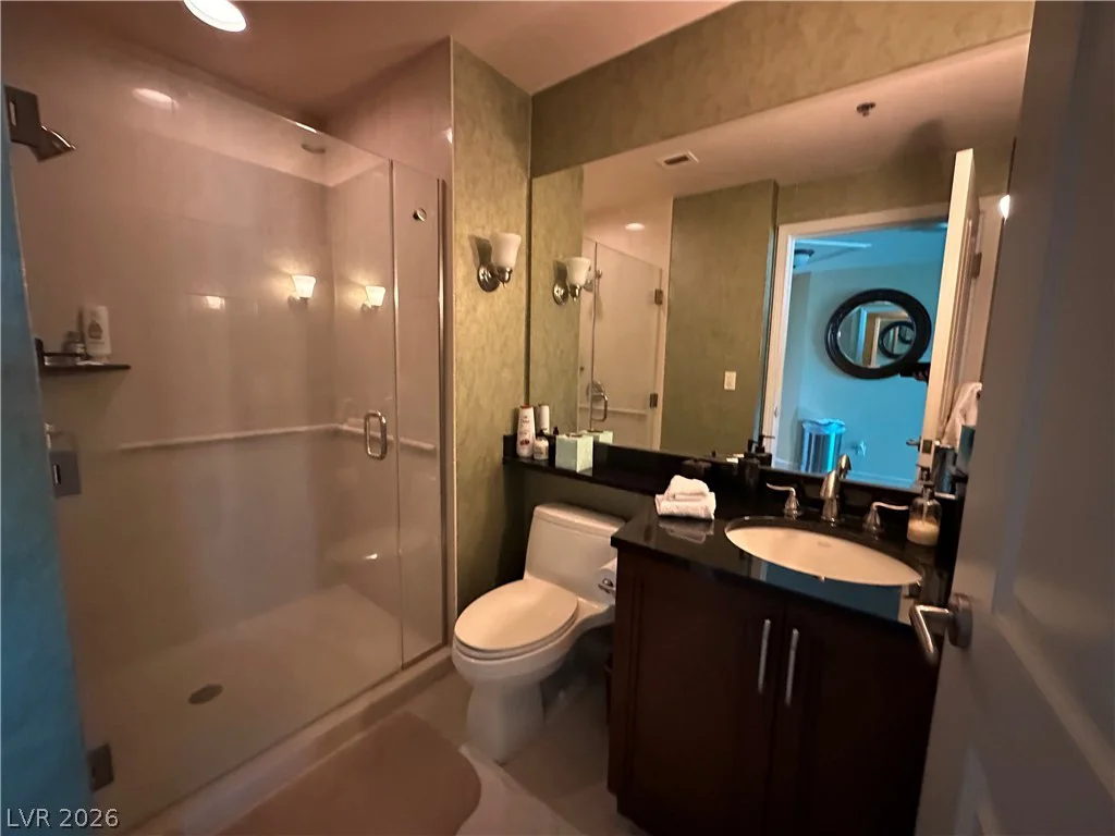 145 Harmon, Las Vegas, NV 89109