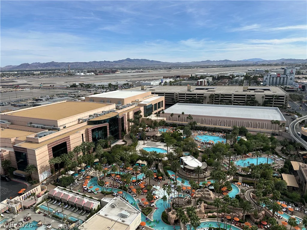145 Harmon, Las Vegas, NV 89109
