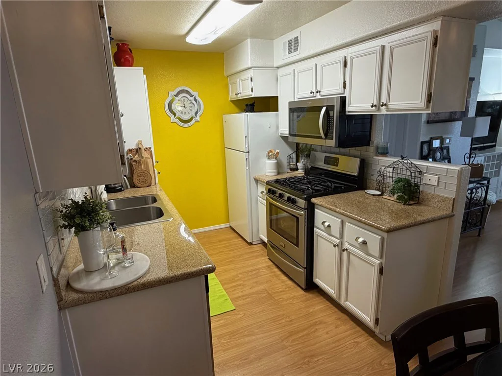 3318 Decatur, Las Vegas, NV 89130