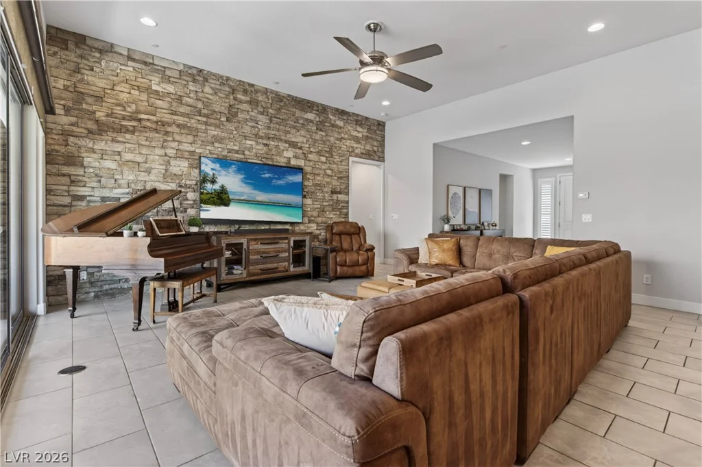 8455 Skye Walk, Las Vegas, NV 89166