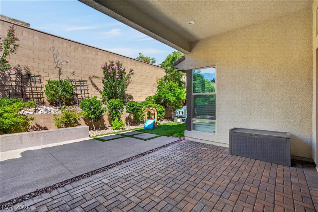 8455 Skye Walk, Las Vegas, NV 89166