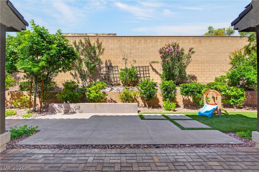 8455 Skye Walk, Las Vegas, NV 89166