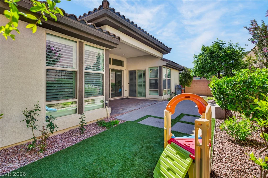8455 Skye Walk, Las Vegas, NV 89166