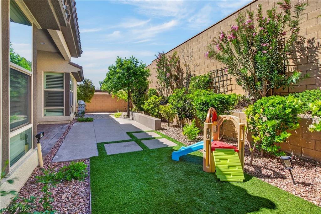 8455 Skye Walk, Las Vegas, NV 89166