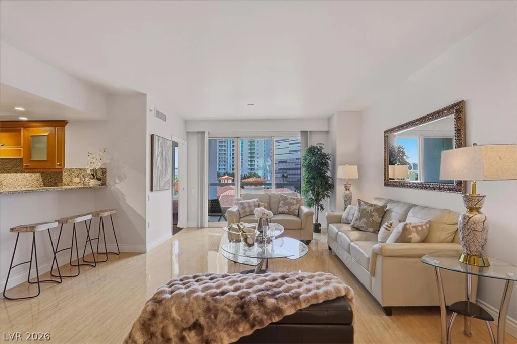2777 Paradise, Las Vegas, NV 89109