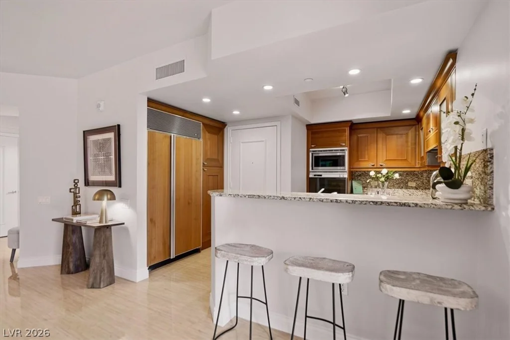 2777 Paradise, Las Vegas, NV 89109