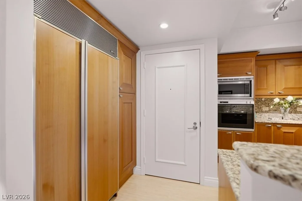 2777 Paradise, Las Vegas, NV 89109