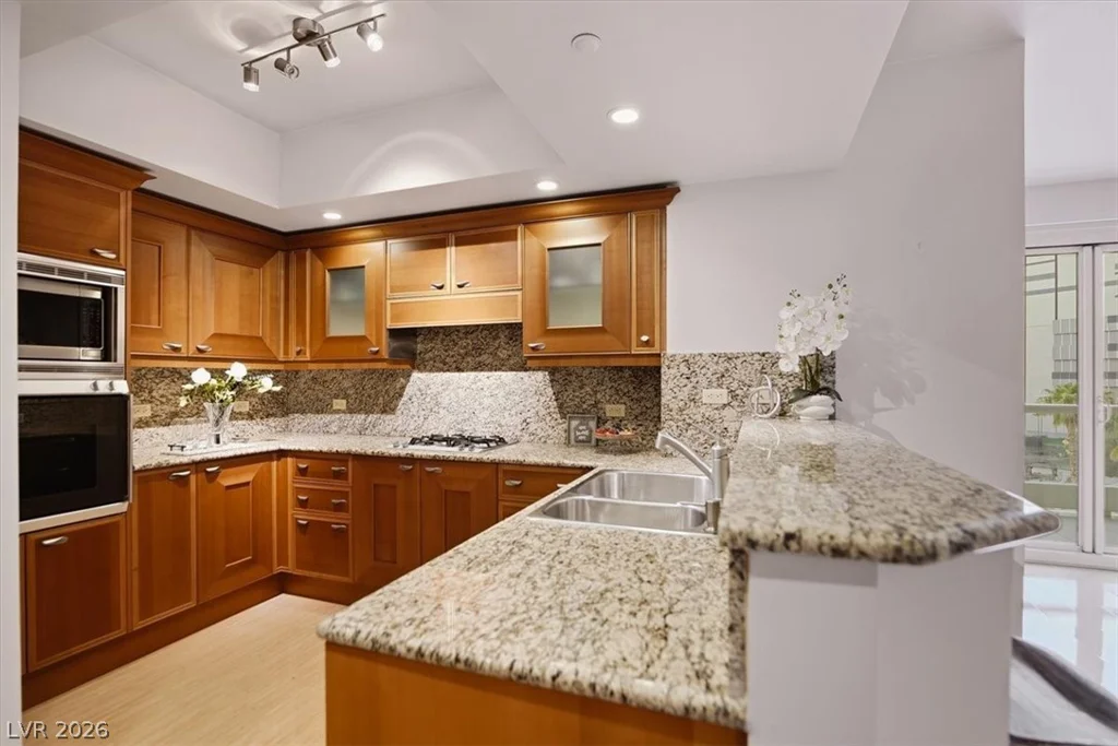 2777 Paradise, Las Vegas, NV 89109