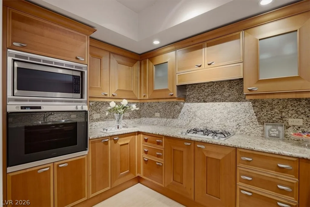 2777 Paradise, Las Vegas, NV 89109