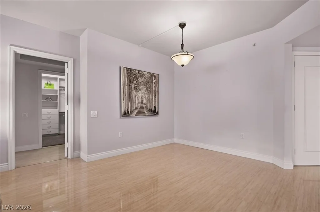 2777 Paradise, Las Vegas, NV 89109