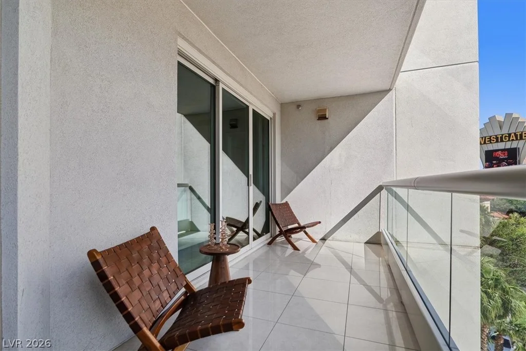 2777 Paradise, Las Vegas, NV 89109