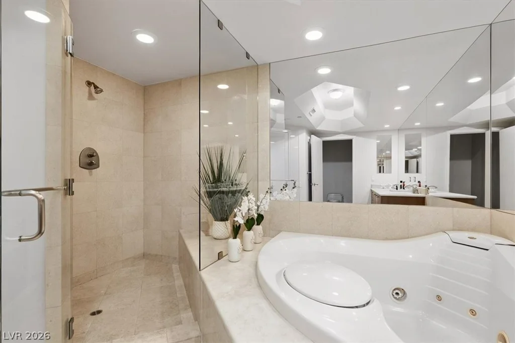 2777 Paradise, Las Vegas, NV 89109