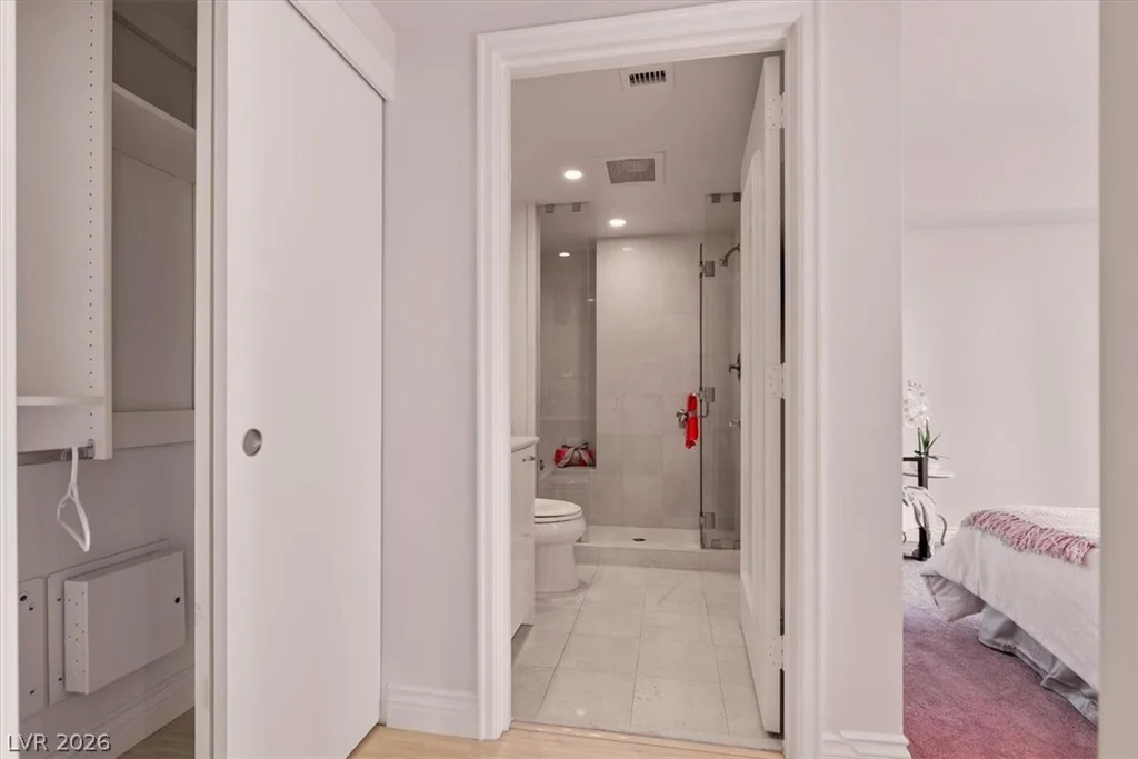 2777 Paradise, Las Vegas, NV 89109