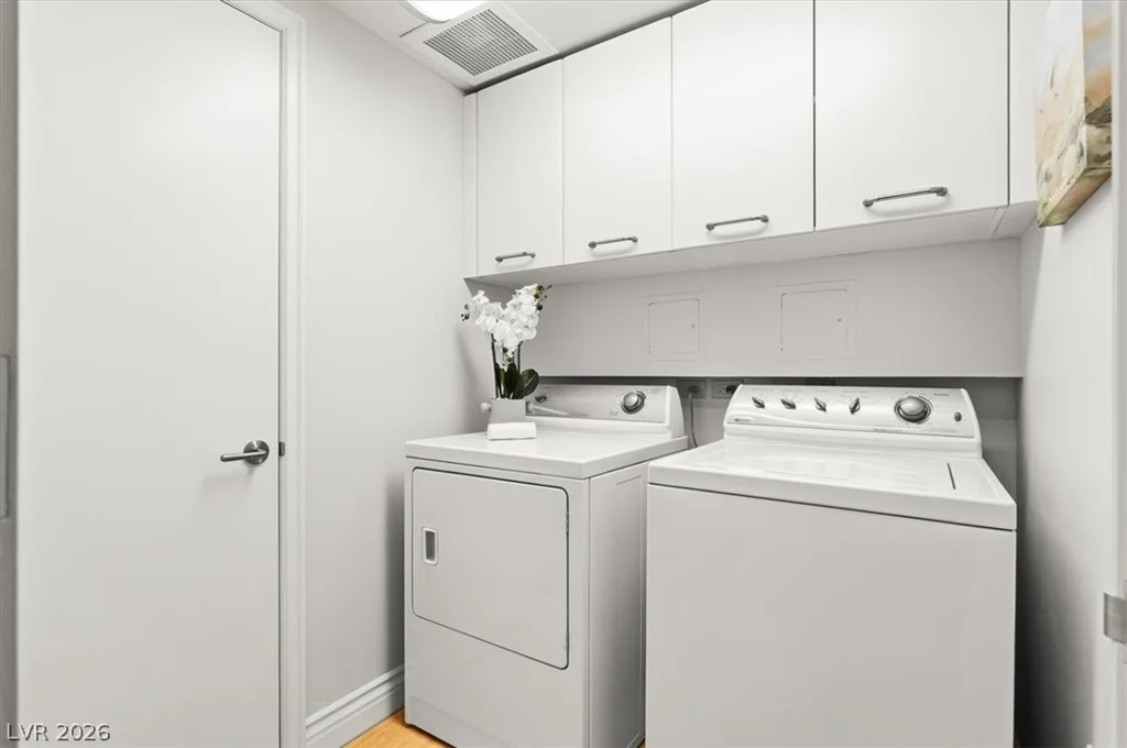 2777 Paradise, Las Vegas, NV 89109