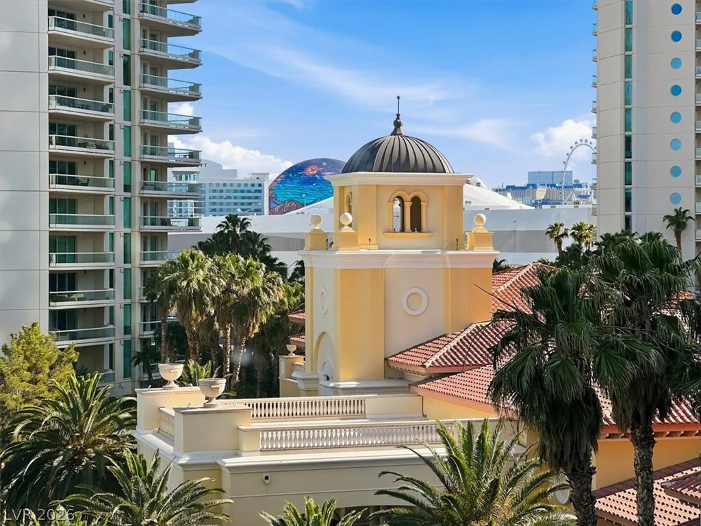 2777 Paradise, Las Vegas, NV 89109