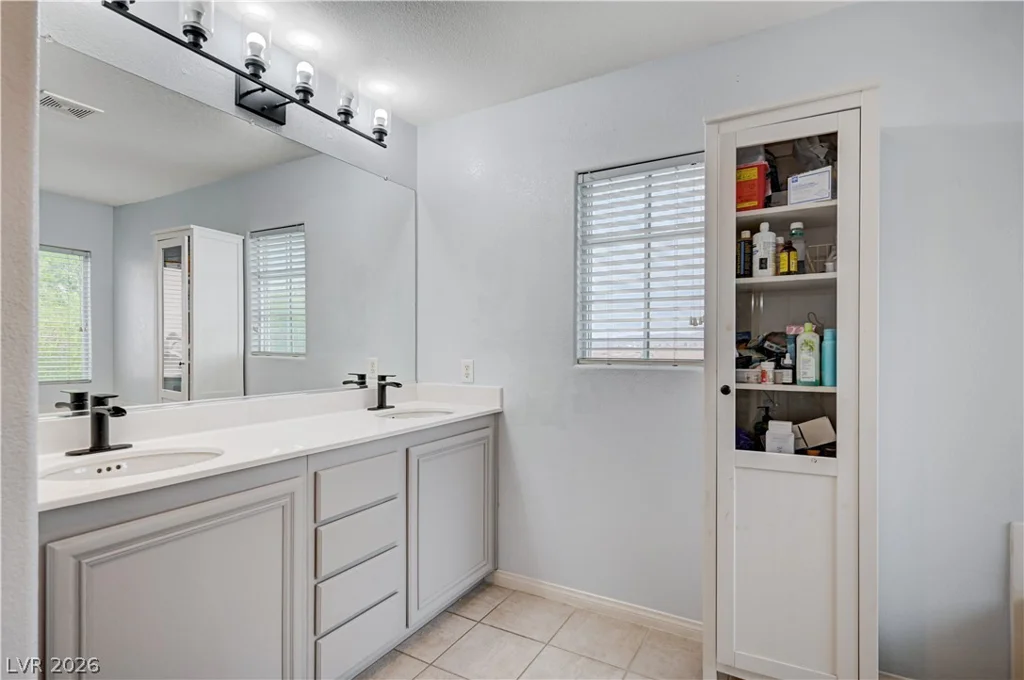 197 Kings Canyon, Henderson, NV 89012