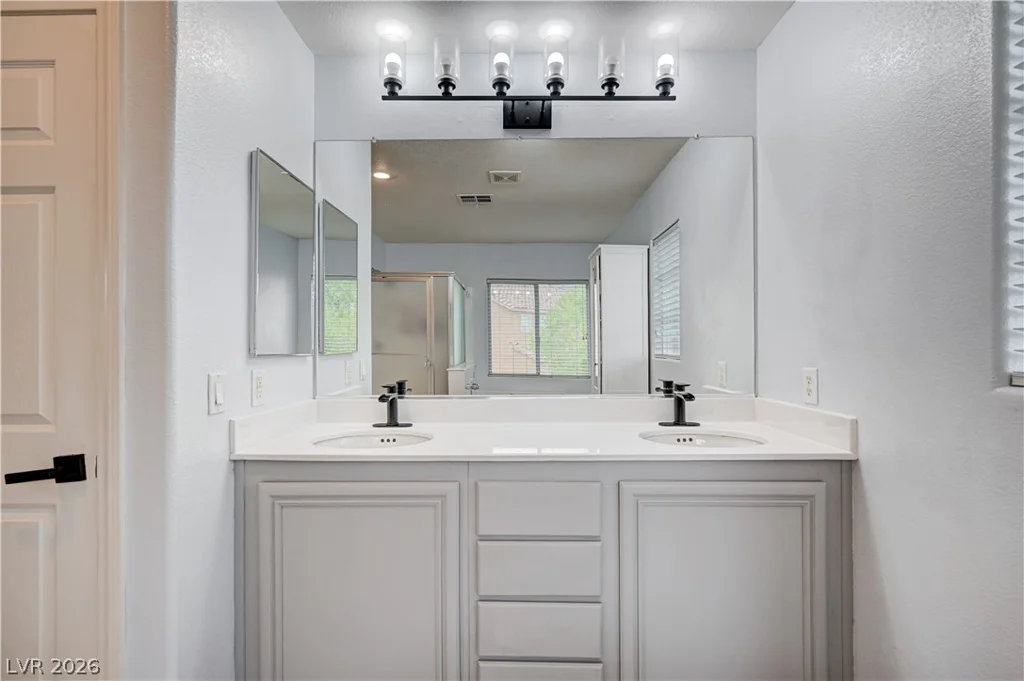 197 Kings Canyon, Henderson, NV 89012