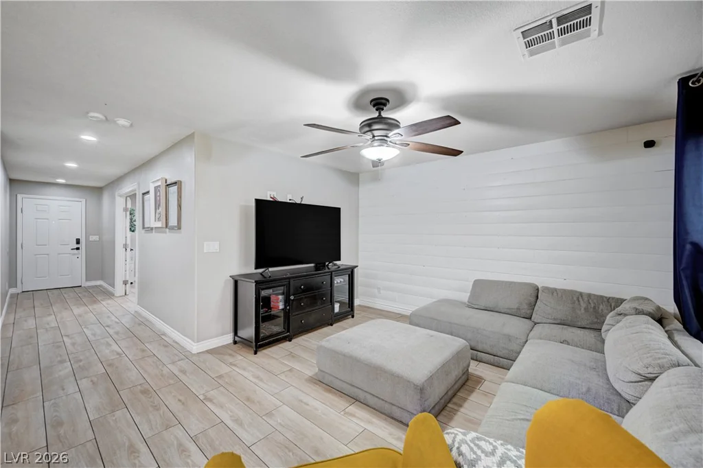 197 Kings Canyon, Henderson, NV 89012