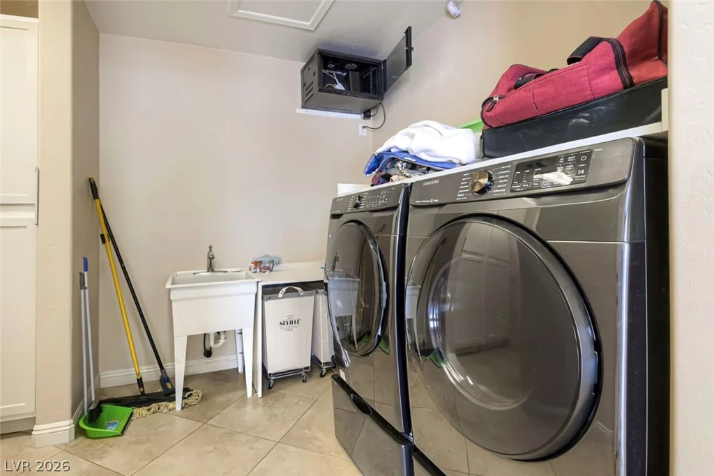 8935 Gagnier, Las Vegas, NV 89113
