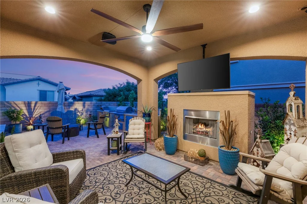 370 Capistrano Vistas, Las Vegas, NV 89138
