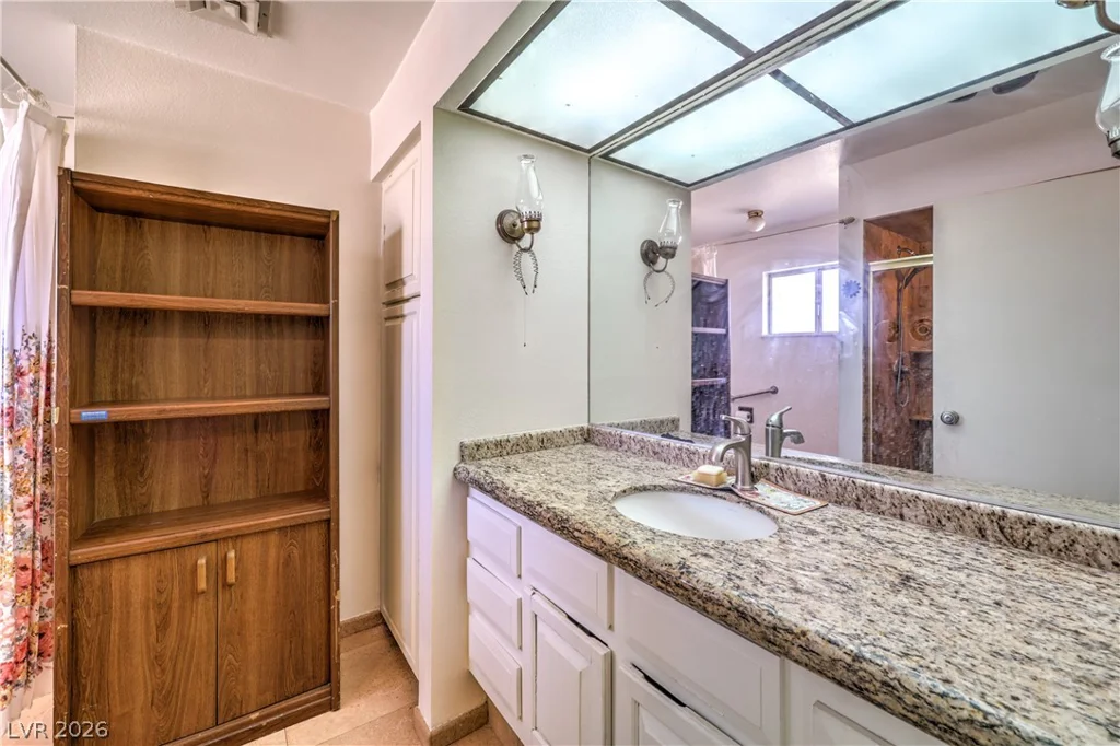 2880 Red Rock, Las Vegas, NV 89146