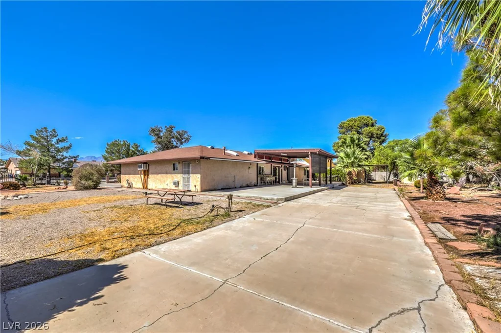 2880 Red Rock, Las Vegas, NV 89146