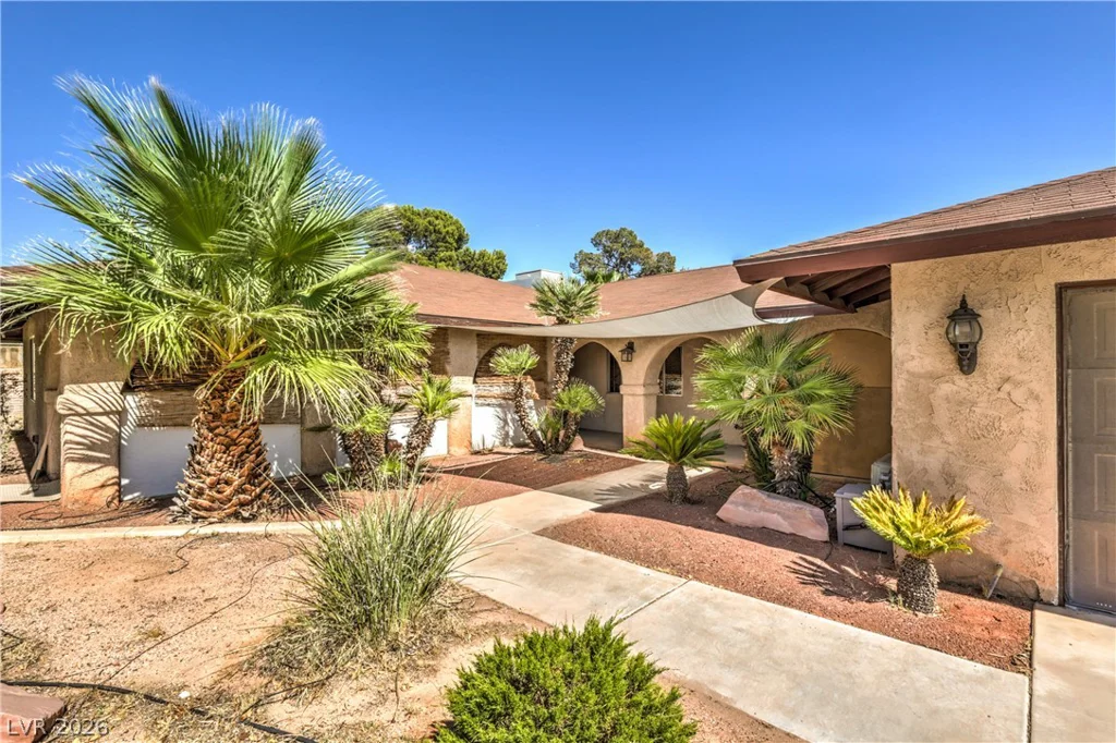 2880 Red Rock, Las Vegas, NV 89146
