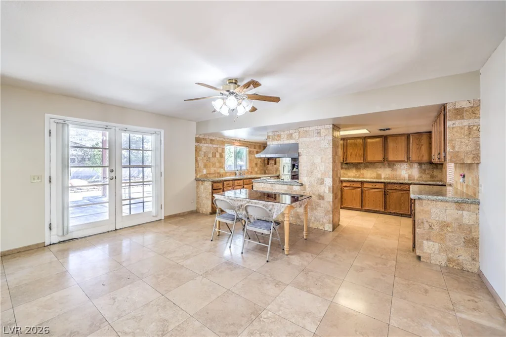 2880 Red Rock, Las Vegas, NV 89146