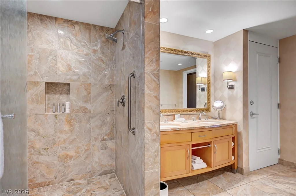 2000 Fashion Show, Las Vegas, NV 89109