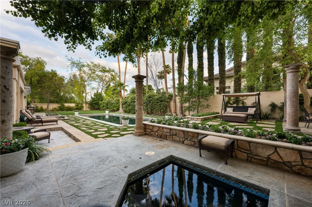 9209 Eagle Hills, Las Vegas, NV 89134