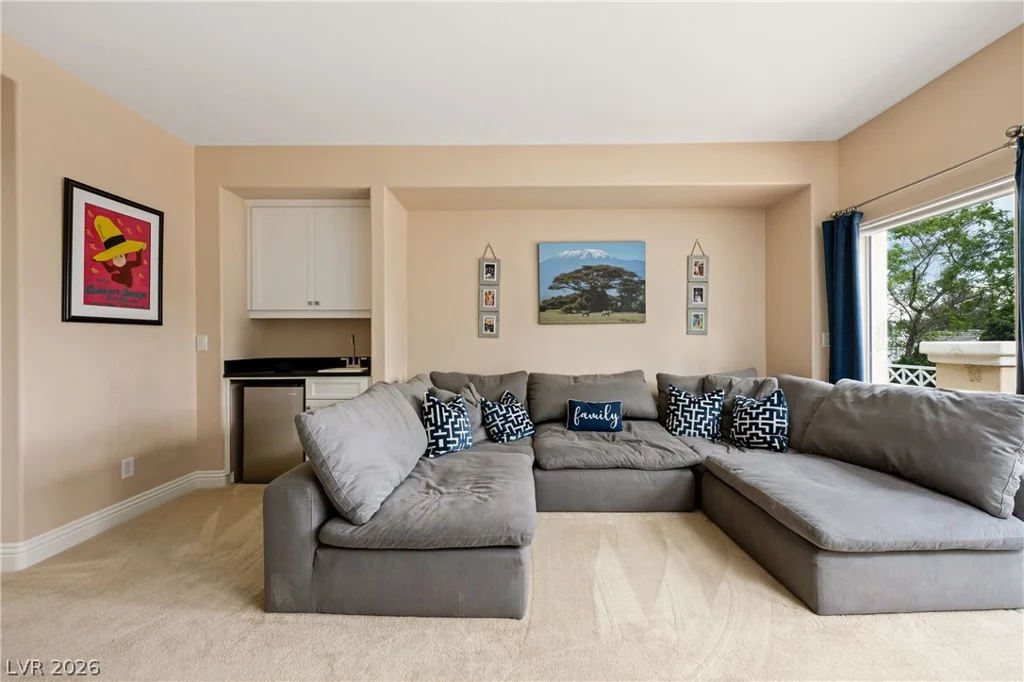 9209 Eagle Hills, Las Vegas, NV 89134