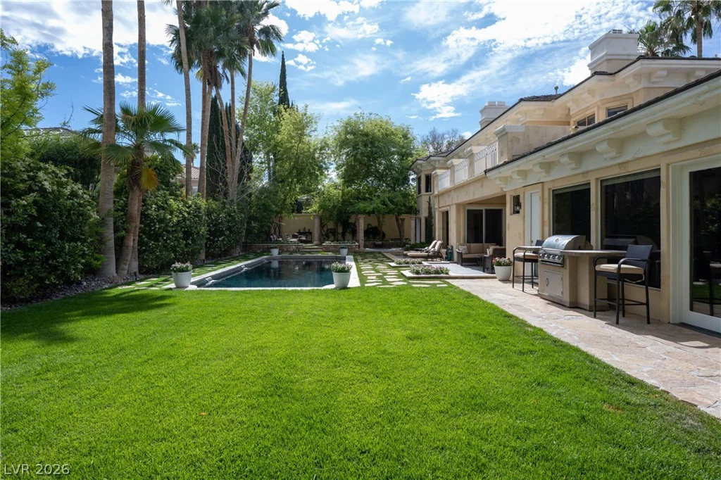 9209 Eagle Hills, Las Vegas, NV 89134